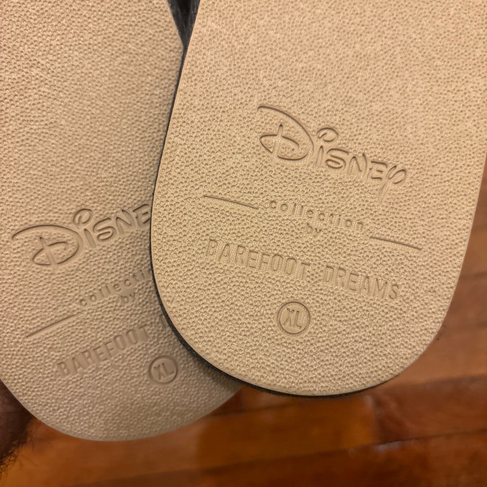 Men’s Barefoot Dreams Disney Mickey Mouse house slippers size XL 13/14 - Picture 6 of 6